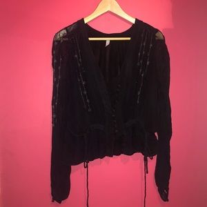 OPEN TO OFFERS Free People Peasant Blouse